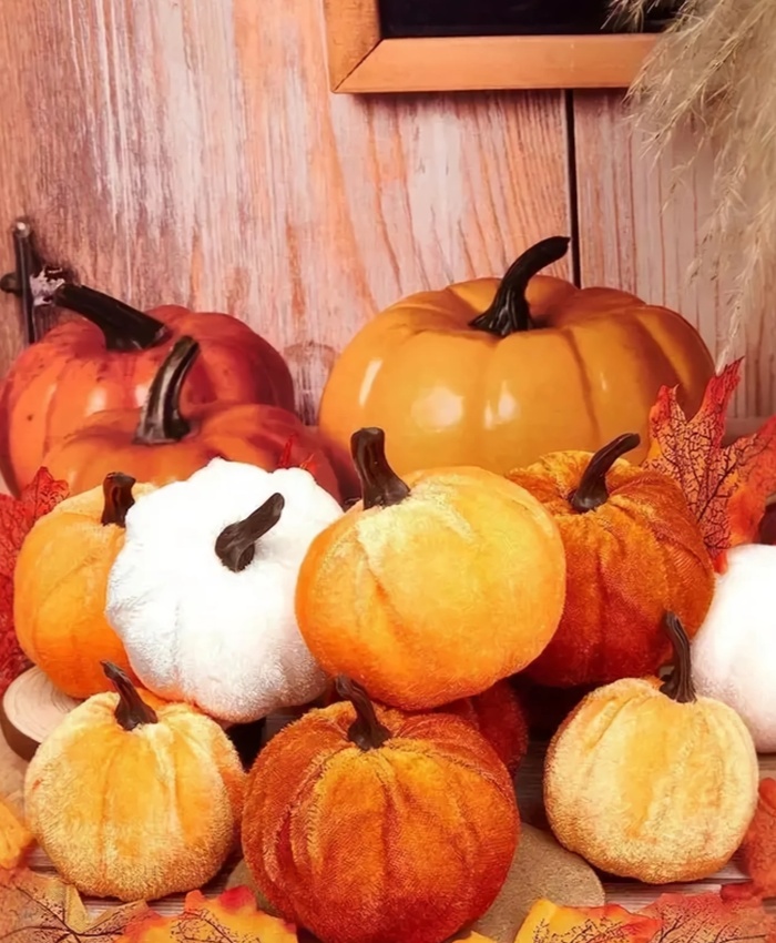 16-piece Velvet Artificial Pumpkin Set