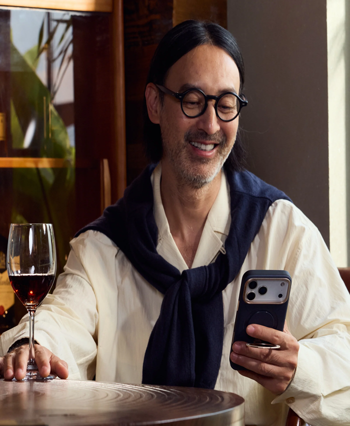 Ostand Q3 VegSkin for iPhone 17 Pro