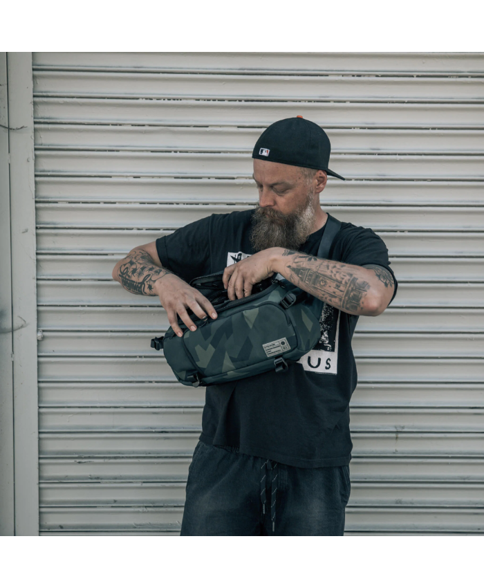 `RANGER DSLR SLING CAMO