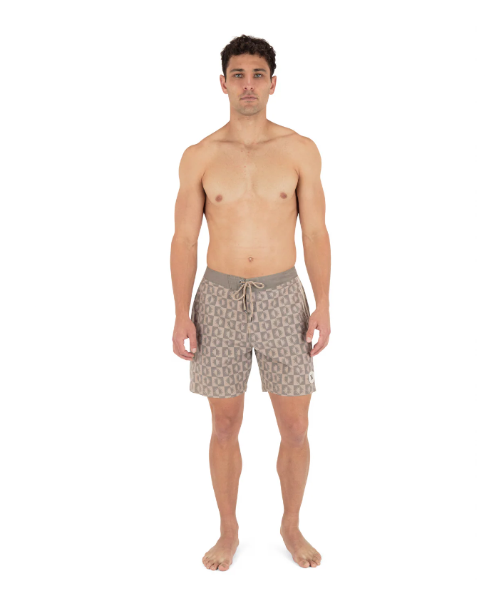 Phantom Naturals Tailgate 18