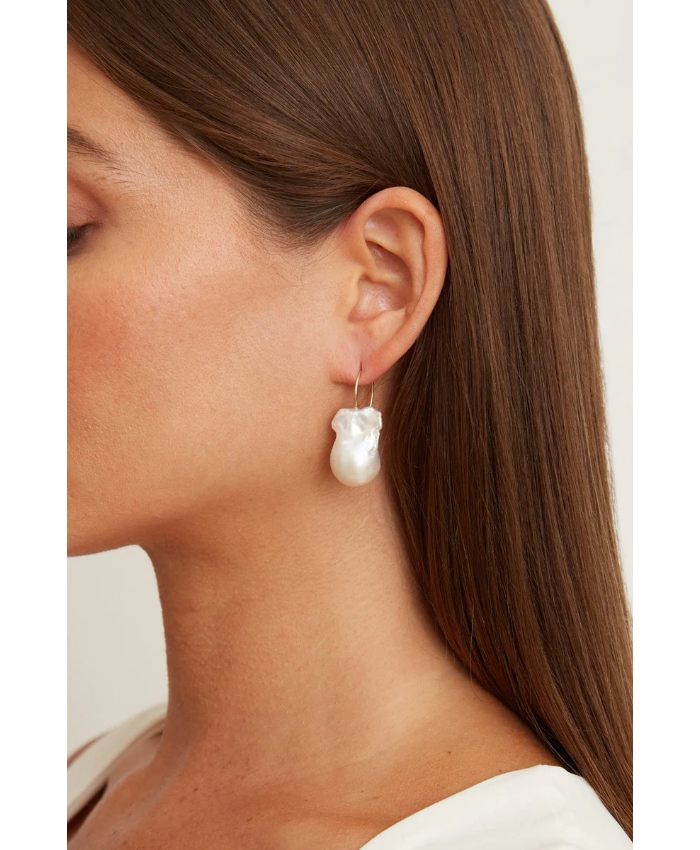 14k White Le Baroque Earrings