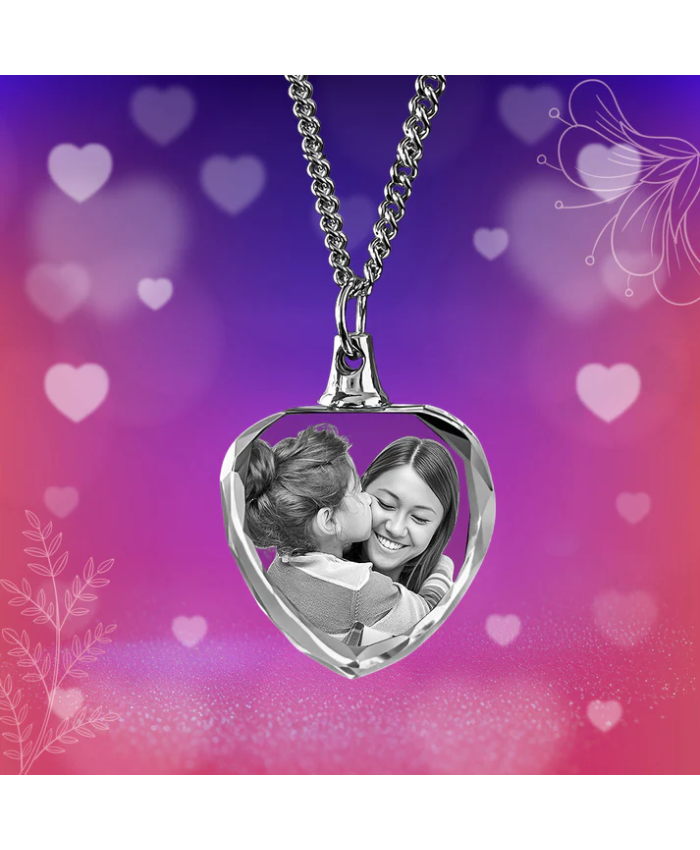 Heart-Shaped Crystal Photo Necklace – Mother's Gift For Her