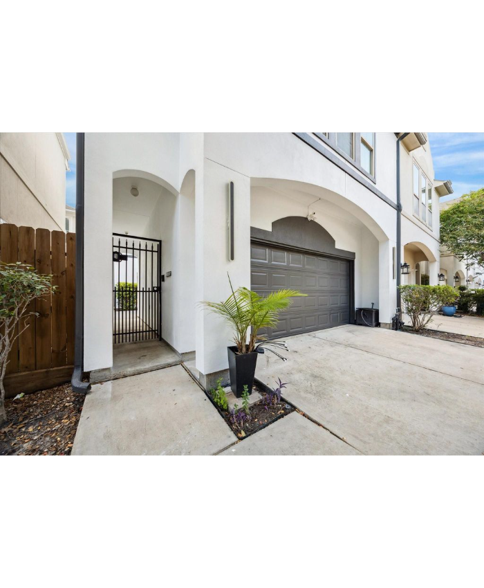 1323 Afton St, Houston, TX 77055