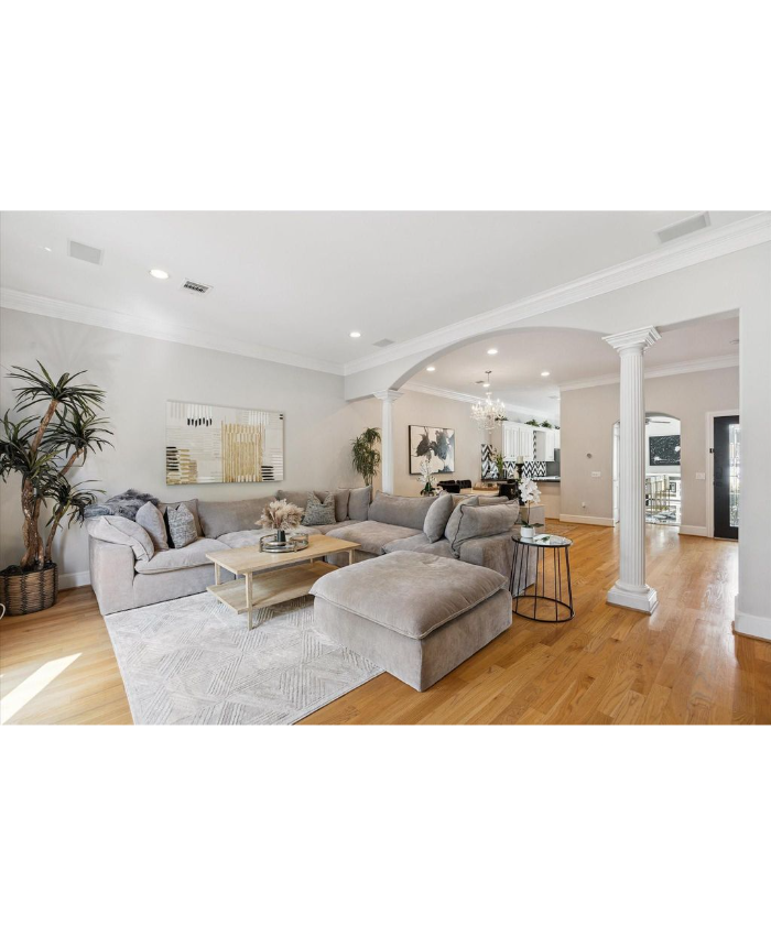 1323 Afton St, Houston, TX 77055