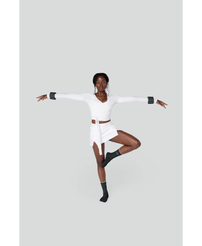 Bala Bangles add a constant but comfortable resistance to your workout. Wildly versatile, they can be worn on wrists or ankles for athletic, recreational and domestic activities alike.