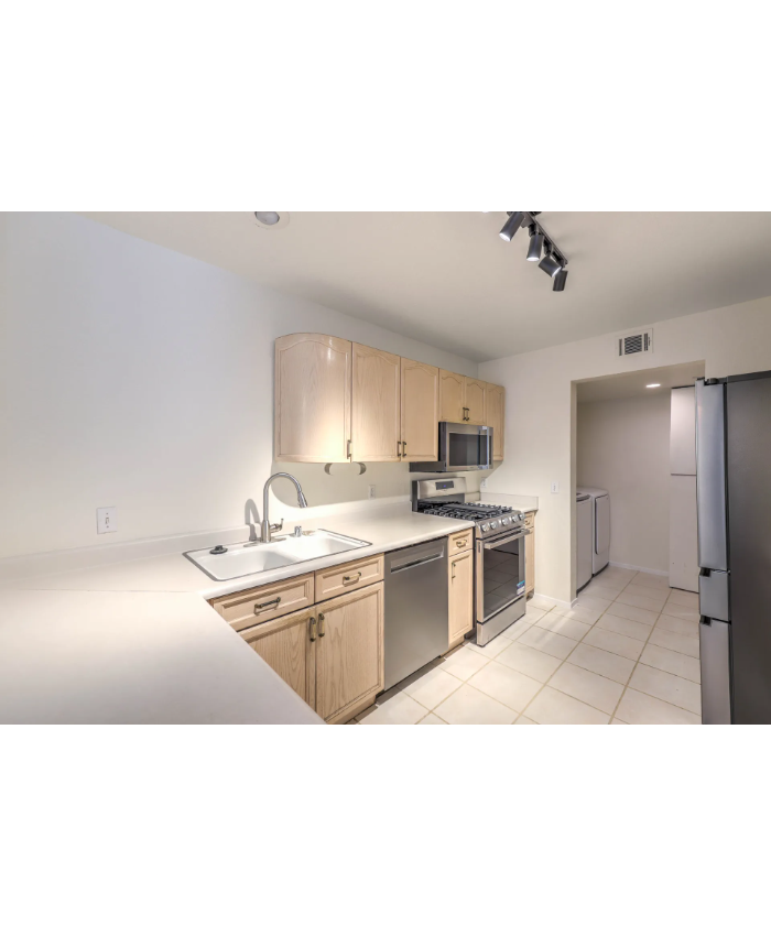 7637 Bauble Ave, Las Vegas, NV 89128