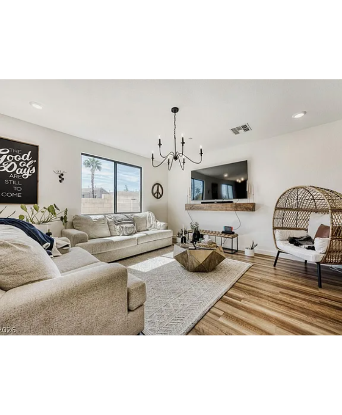 8467 Vulturo Ave, Las Vegas, NV 89149