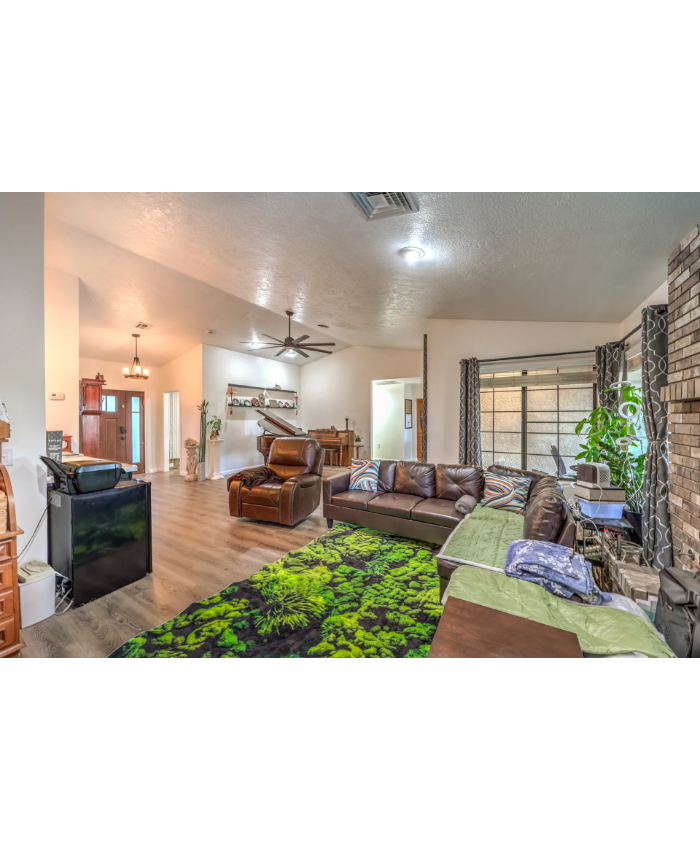 120 E Rochell Dr, Henderson, NV 89015