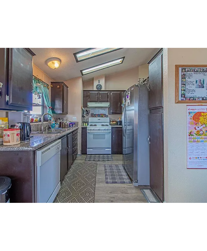 6420 E Tropicana Ave Unit 17, Las Vegas, NV 89122  beds