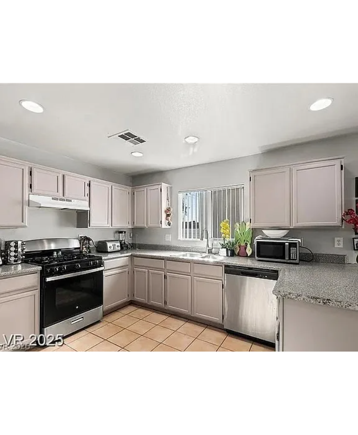 2272 Platinum Band St, Las Vegas, NV 89156