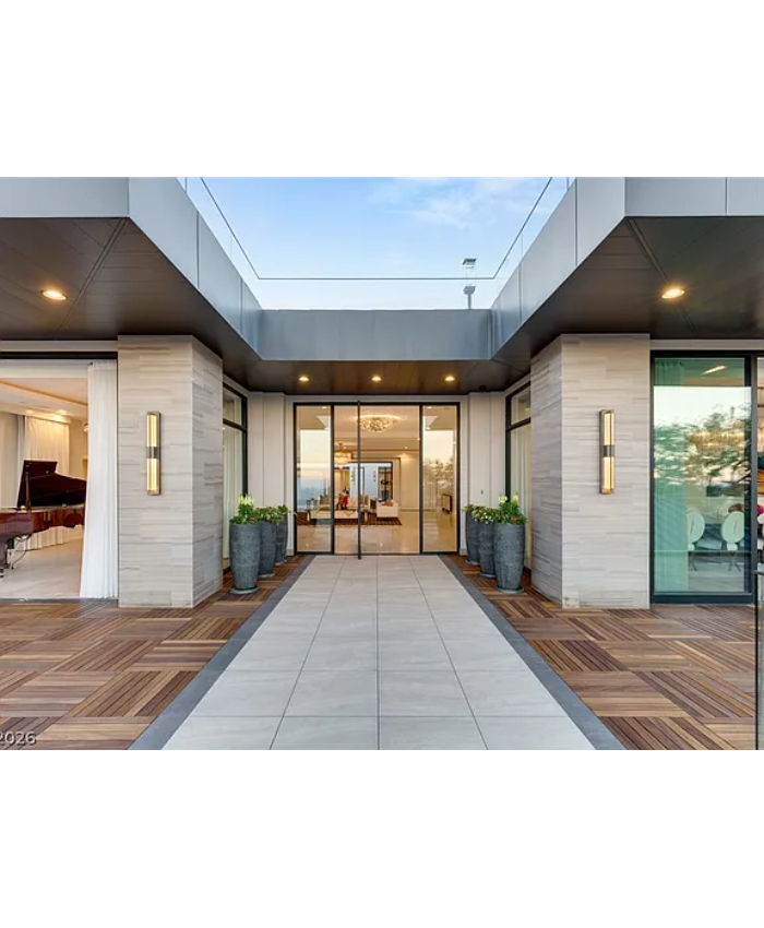 9 Echo Peak Ln, Las Vegas, NV 89135