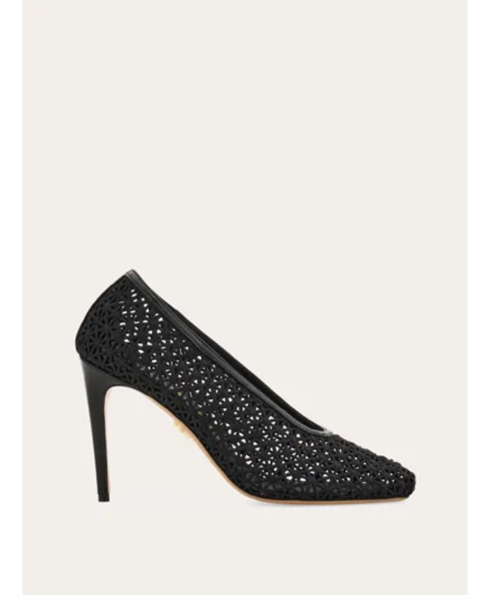 Macramé pump