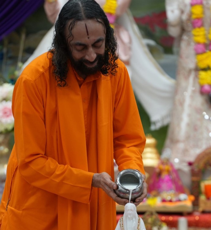  Best Tribute for Jagadguru Shri Kripaluji Maharaj