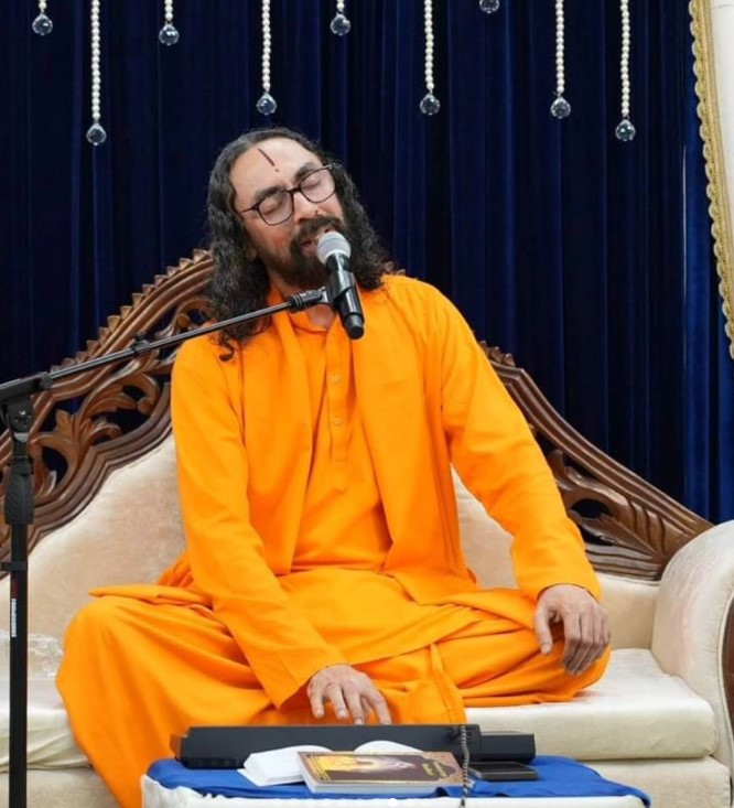 Swamiji's Keynote, Satsang Inspire Hundreds at Dallas Yoga Fest